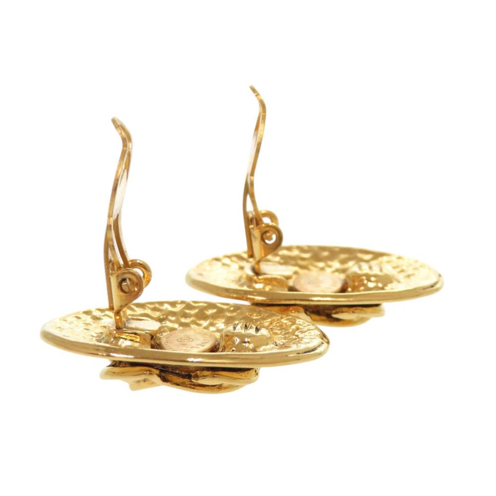 Chanel Vintage CC Logo Metal Gold Earrings — view 3
