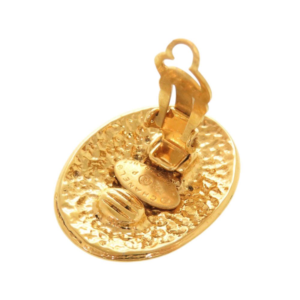 Chanel Vintage CC Logo Metal Gold Earrings — view 6