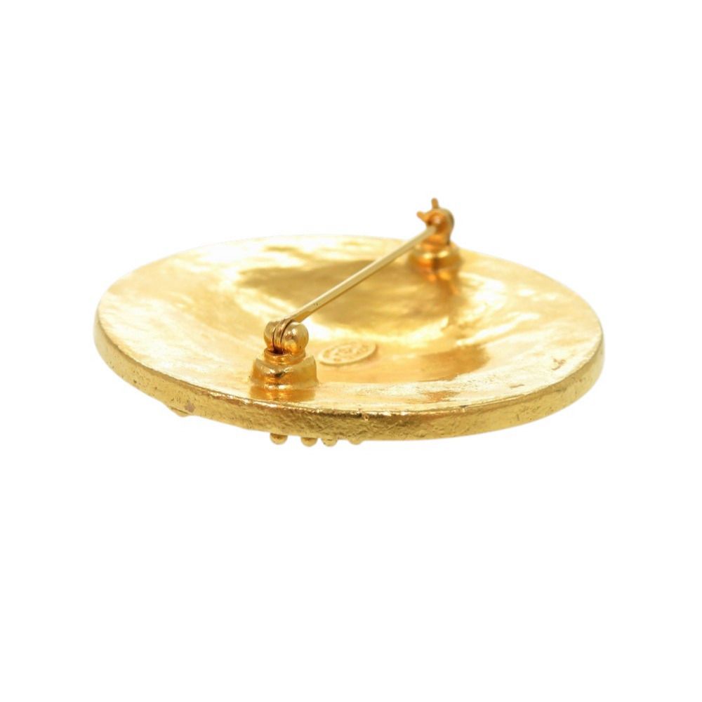 Chanel Vintage CC Logo Metal Gold Brooch — view 4