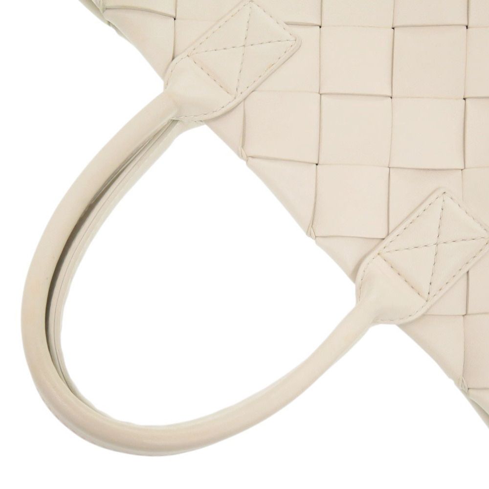 Bottega Veneta 2-Way Maxi Intrecciato Lambskin Ivory Tote White — view 6