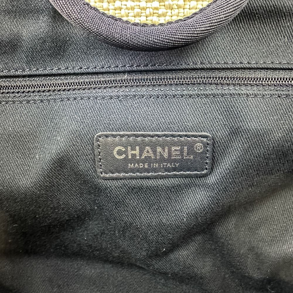 Chanel Deauville GM Chain Tote Navy White — view 9