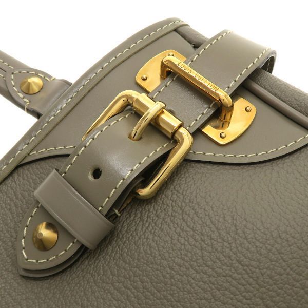 Louis Vuitton Suhali Majesty Beige — view 8