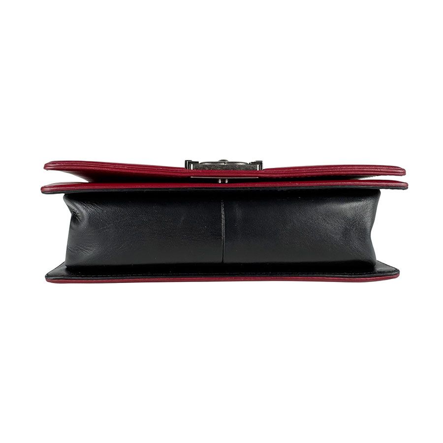 Chanel Shoulder Bag Boy — view 4