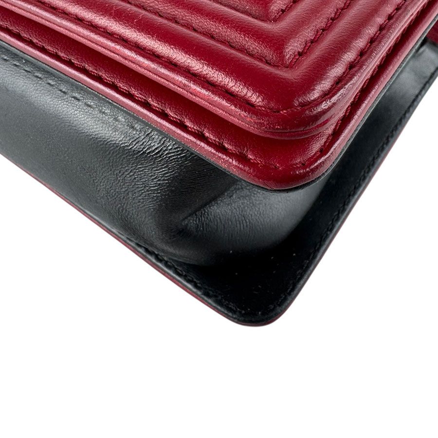 Chanel Shoulder Bag Boy — view 9