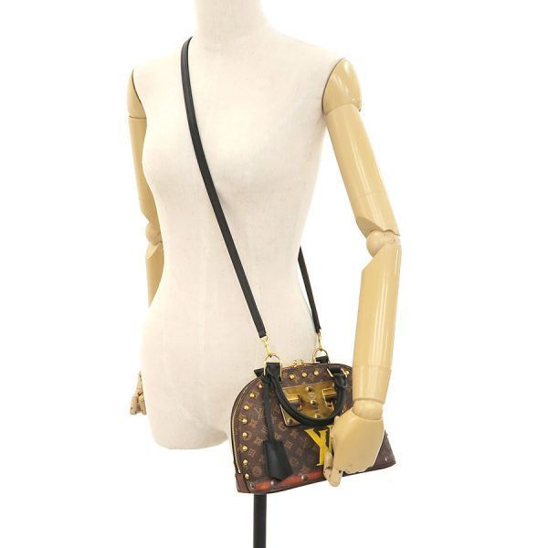 Louis Vuitton Alma Transformed Canvas Brown — view 9