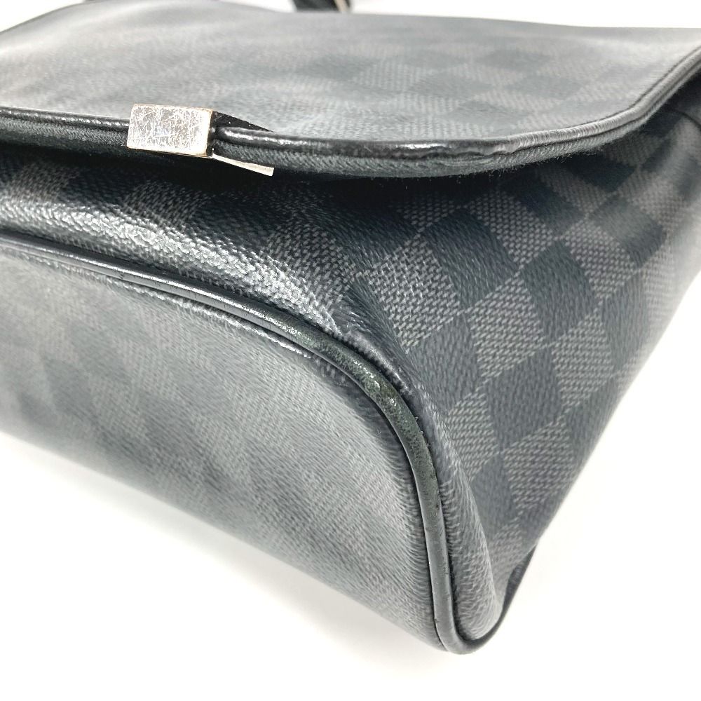 Louis Vuitton Shoulder Bag District PM NM Damier Graphite Canvas Black — view 6