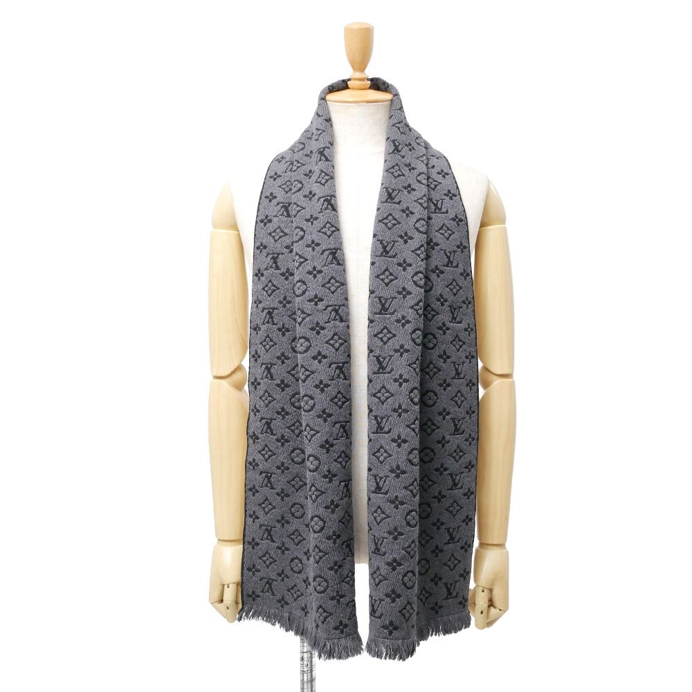 Louis Vuitton Monogram Classic Shawl Scarf Wool Fringe — view 8