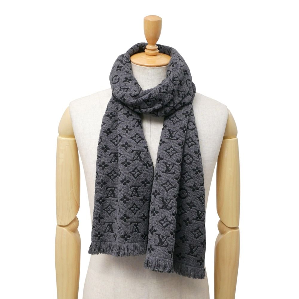 Louis Vuitton Monogram Classic Shawl Scarf Wool Fringe — view 9