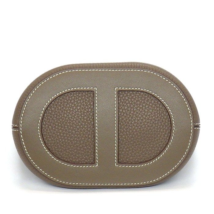 Hermes Handbag in the Loop 18 Etoupe Taurillon Clemence Swift — view 4
