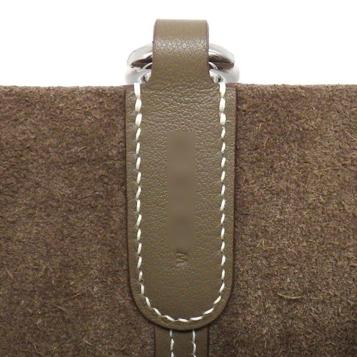 Hermes Handbag in the Loop 18 Etoupe Taurillon Clemence Swift — view 8