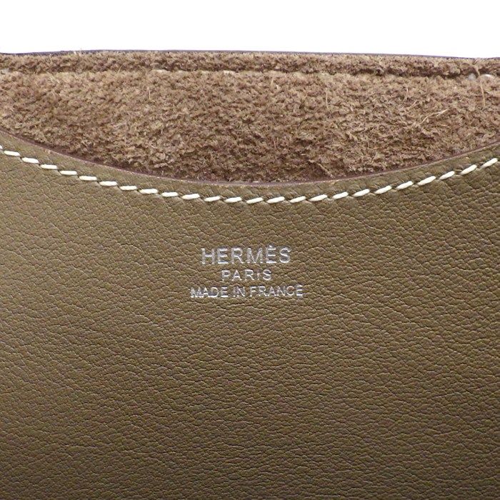 Hermes Handbag in the Loop 18 Etoupe Taurillon Clemence Swift — view 7