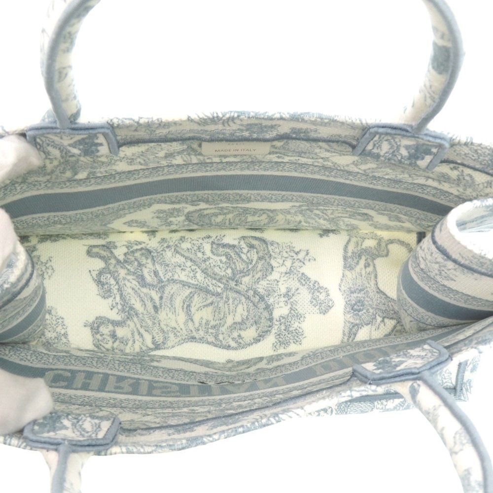 Dior Book Tote Toile de Jouy Embroidery Cotton Light — view 5