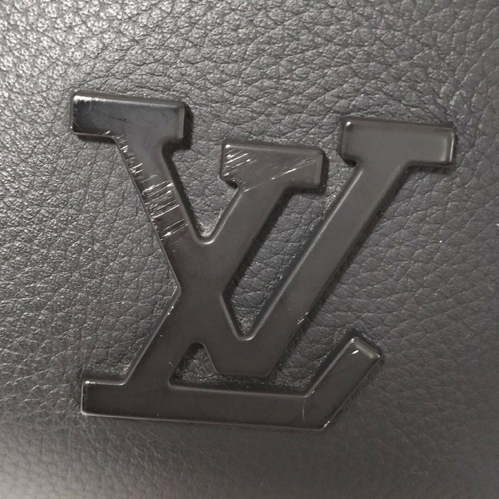 Louis Vuitton Aerogram Pochette Ipad Clutch — view 5