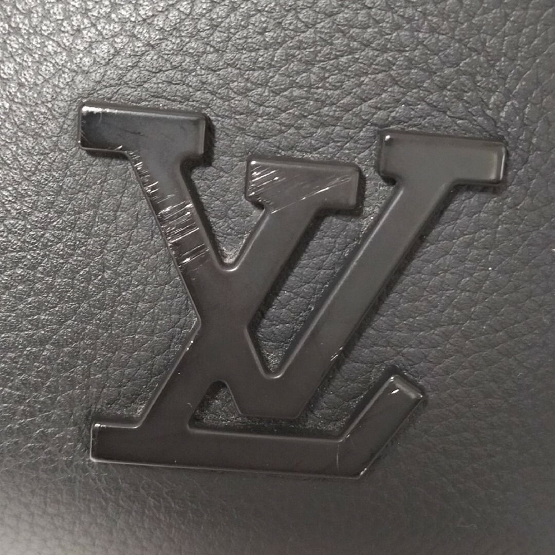 Louis Vuitton Aerogram Pochette Ipad Clutch — view 5