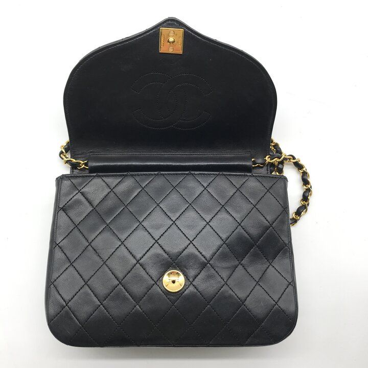 Chanel CC Logo Quilted Push Lock Chain Shoulder Bag Black — view 7