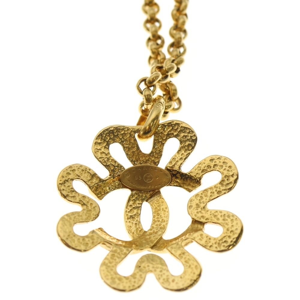 Chanel CC Logo Chain Necklace Gold — view 3