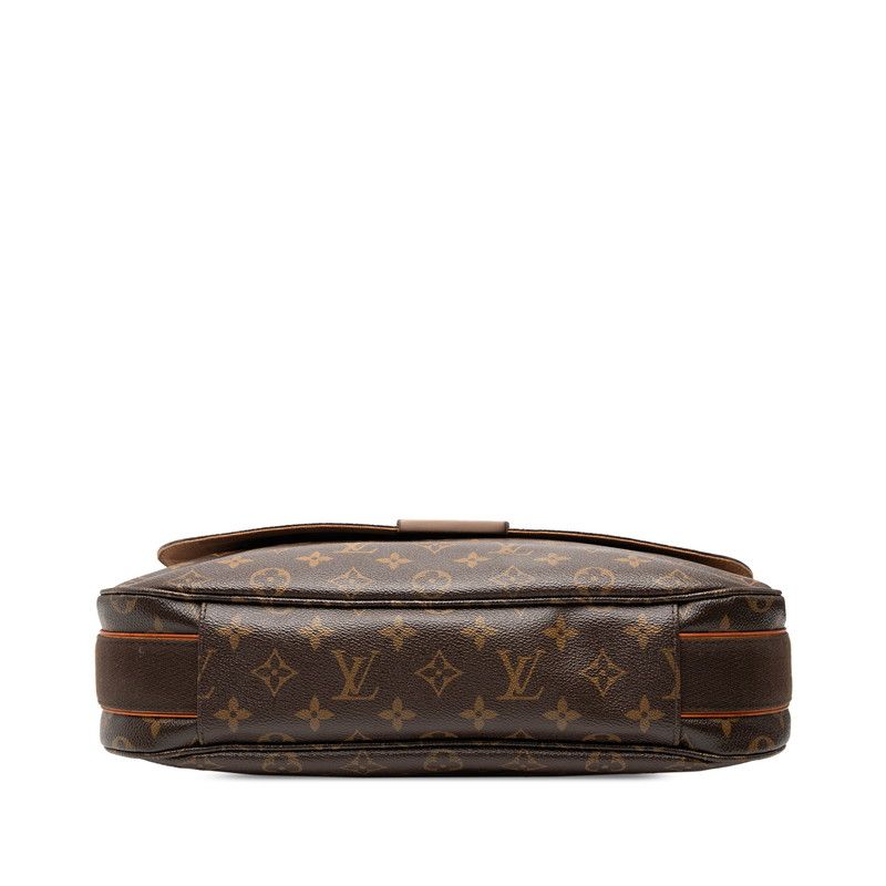 Louis Vuitton Monogram Messenger Bob le MM Shoulder Bag — view 3
