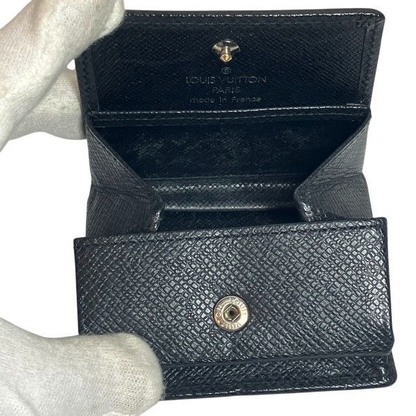 Louis Vuitton Taiga Porte Monet Boite Coin Case — view 3