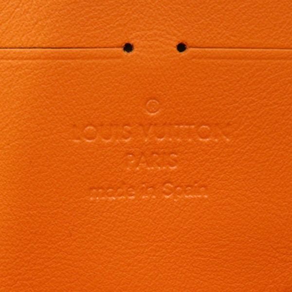 Louis Vuitton Alpha Clutch Leather Gray — view 4
