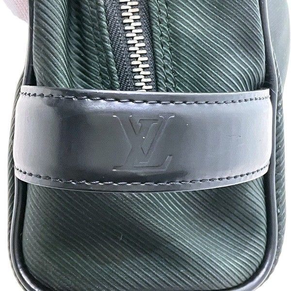 Louis Vuitton Taiga Parana Clutch — view 8