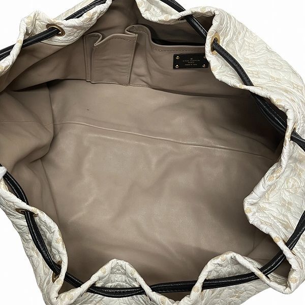 Louis Vuitton Monogram en Vinyl Squeegee Drawstring Shoulder — view 9