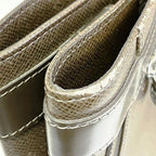 Louis Vuitton Taiga Kasbek GM Tote — view 9