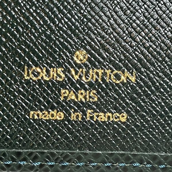 Louis Vuitton Taiga Porte Billets Carte Cles Wallet — view 4