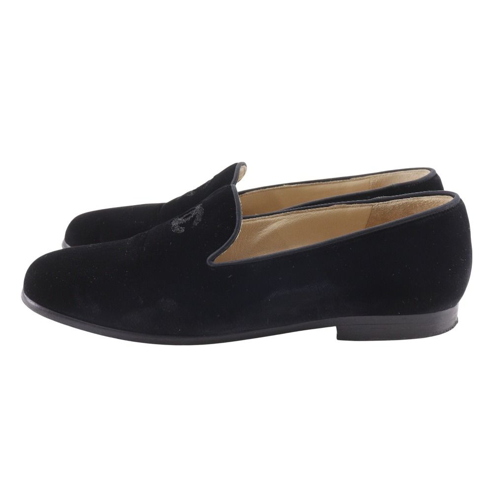 Chanel CC Logo Opera Shoes Velvet Black Loafers — view 2