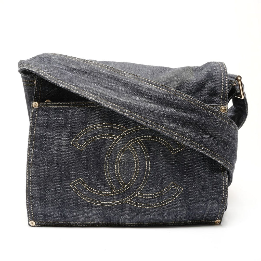 Chanel Shoulder Bag CC Logo Sparkling Denim — view 2