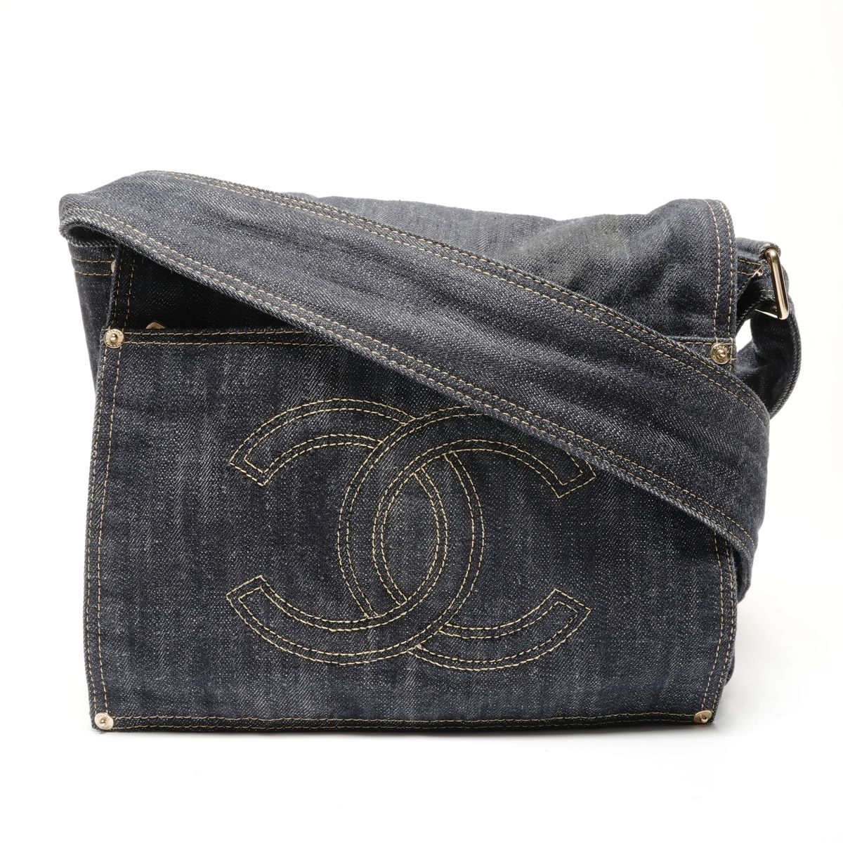 Chanel Shoulder Bag CC Logo Sparkling Denim — view 2