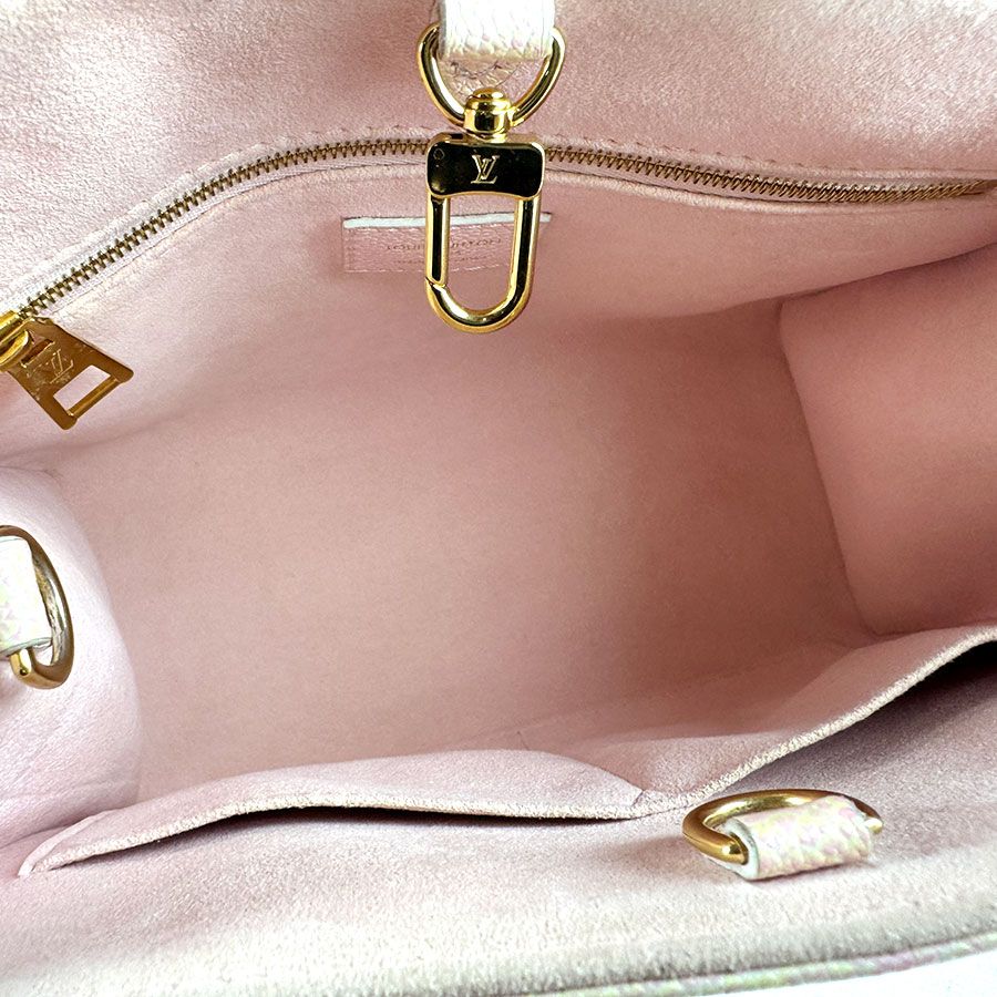 Louis Vuitton Shoulder Bag Summer Star Dust On The Go PM — view 5