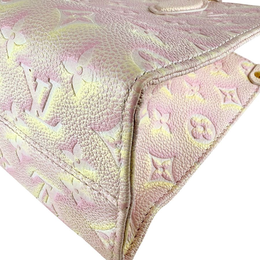 Louis Vuitton Shoulder Bag Summer Star Dust On The Go PM — view 9