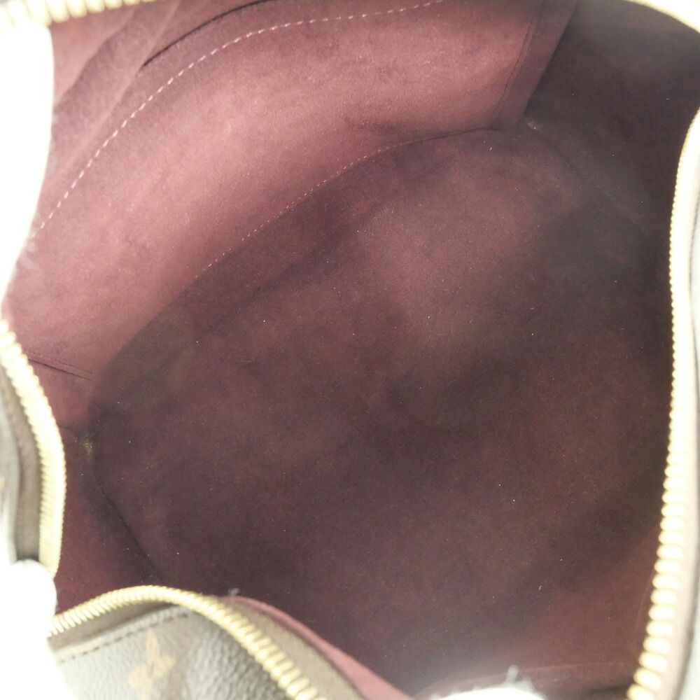 Louis Vuitton Marais MM Monogram Tote — view 5