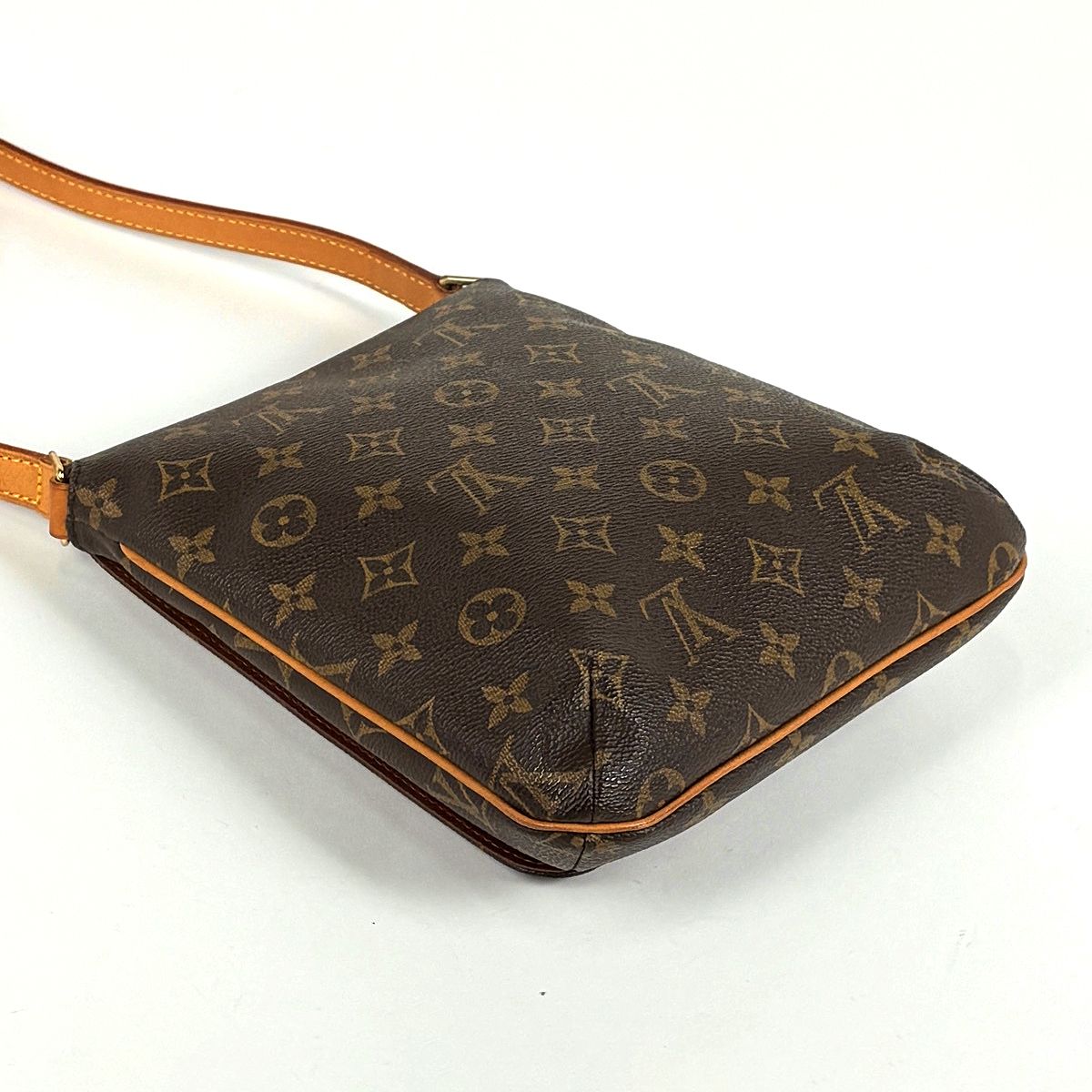 Louis Vuitton Musette Salsa Short Shoulder Bag Monogram Brown — view 2