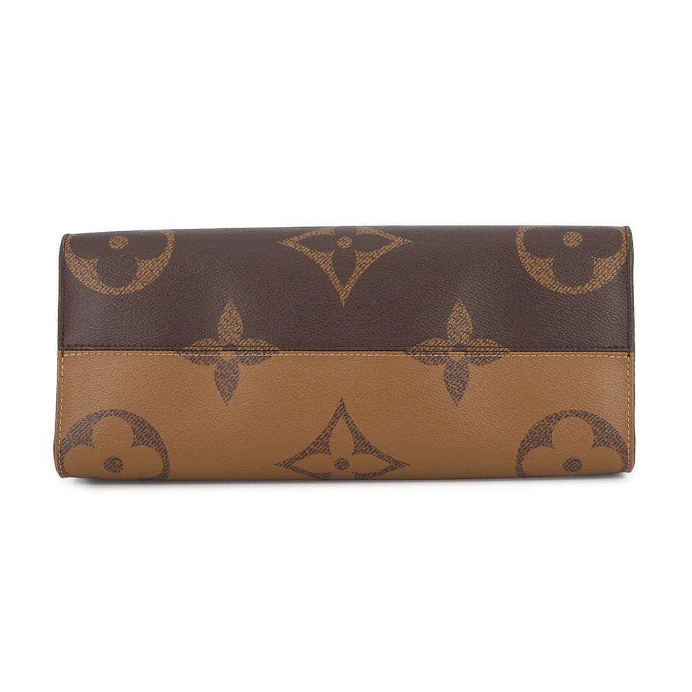 Louis Vuitton Tote Monogram Reverse Giant On The Go MM 2-Way — view 3