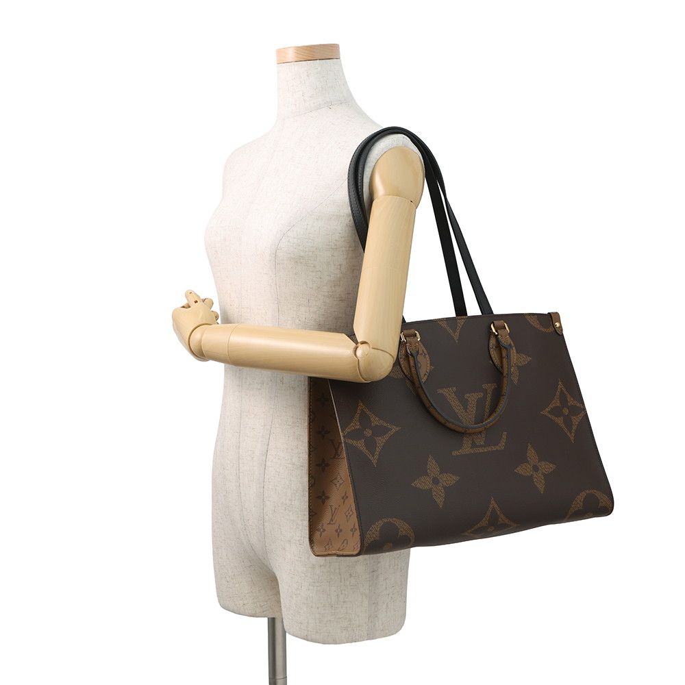 Louis Vuitton Tote Monogram Reverse Giant On The Go MM 2-Way — view 5