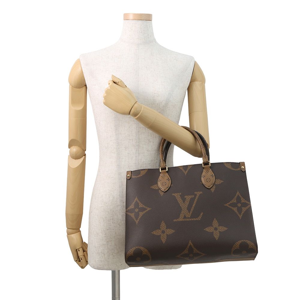 Louis Vuitton Tote Monogram Reverse Giant On The Go MM 2-Way — view 4