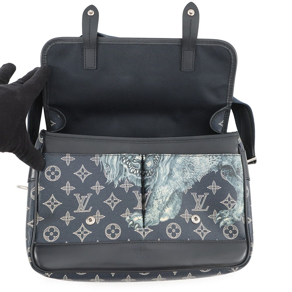 Louis Vuitton Shoulder Bag Monogram Savannah Chapman Brothers Messenger PM — view 5