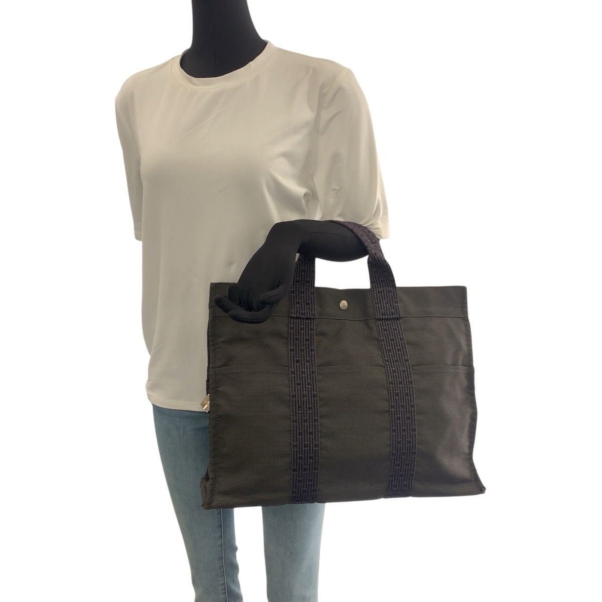 Hermes Her Line MM Gray Silver Canvas Tote — view 7