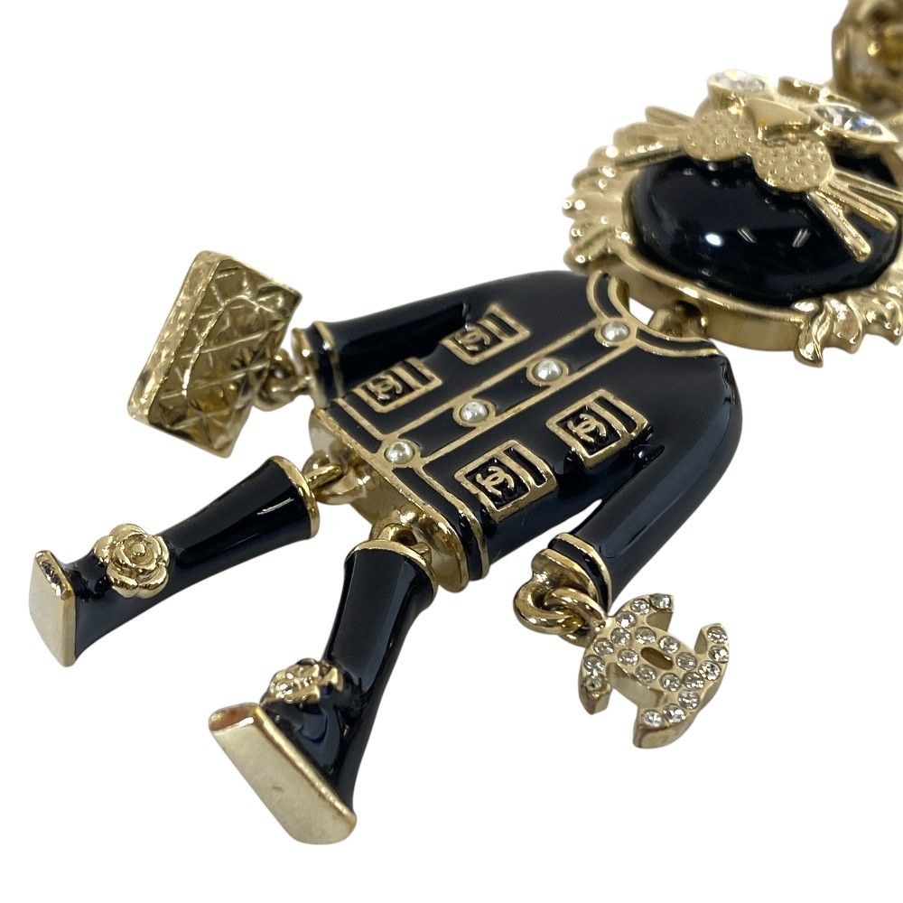 Chanel Lion Charm Key Holder Ring CC Logo Rhinestone Pearl Gold Black — view 8