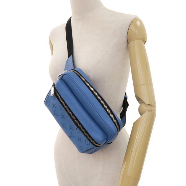 Louis Vuitton Taigarama Outdoor Bum Bag — view 9