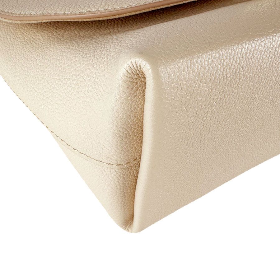 Louis Vuitton Shoulder Bag Volta — view 8