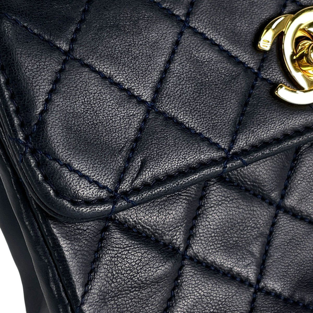 Chanel CC Logo Chain Shoulder Bag Mini Quilted Leather Navy — view 7