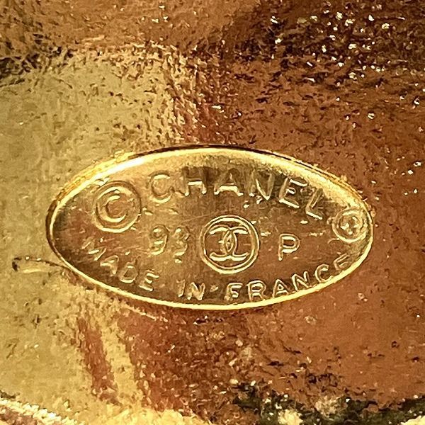 Chanel Quilted CC Logo Vintage Brooch — view 2