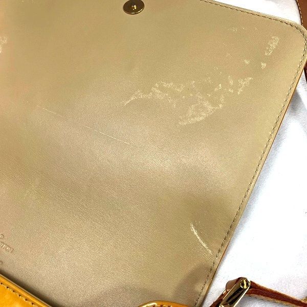 Louis Vuitton Monogram Vernis Thompson Street Shoulder Bag — view 6