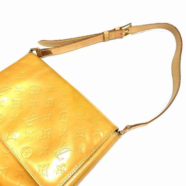 Louis Vuitton Monogram Vernis Thompson Street Shoulder Bag — view 9