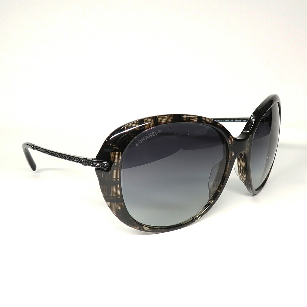 Chanel CC Logo Sunglasses Black — view 3