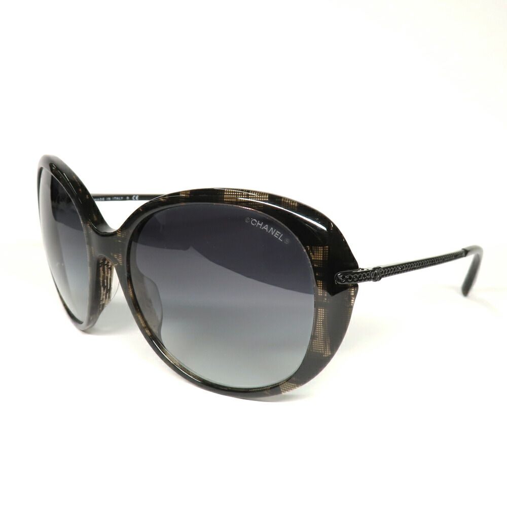 Chanel CC Logo Sunglasses Black — view 2