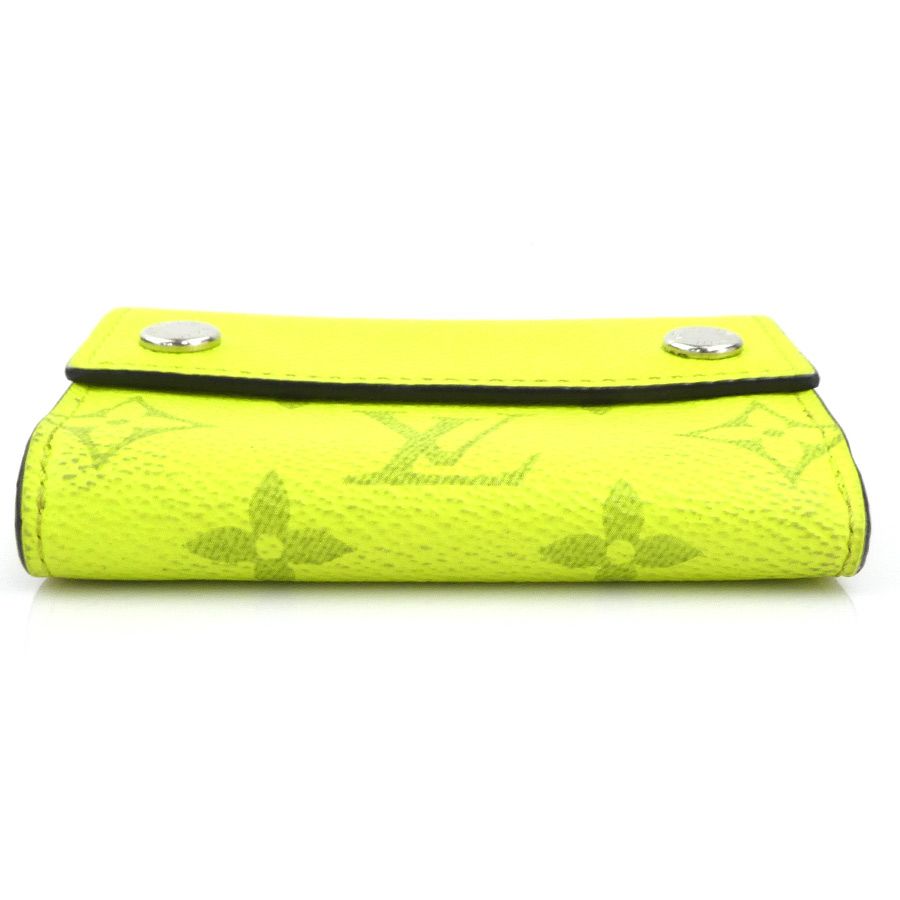 Louis Vuitton Trifold Wallet Taiga Llama Discovery Compact — view 3