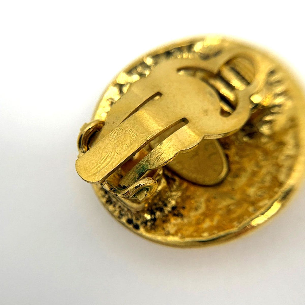 Chanel CC Logo Earrings Round Gold Plated — view 4